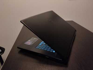 Игровой ноутбук msi katana 17 B12V