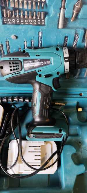 Шуруповерт Makita