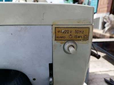 Швейная машинка чайка 132м