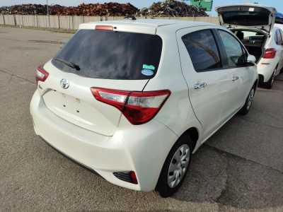 Toyota Vitz, 2020,1.0 F Safety Edition III без пробега по России