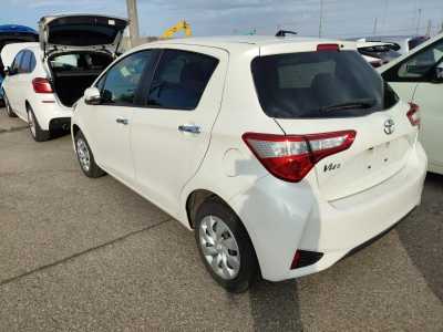 Toyota Vitz, 2020,1.0 F Safety Edition III без пробега по России