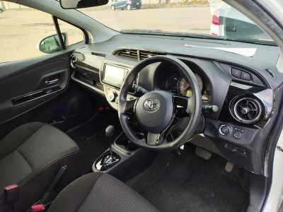 Toyota Vitz, 2020,1.0 F Safety Edition III без пробега по России