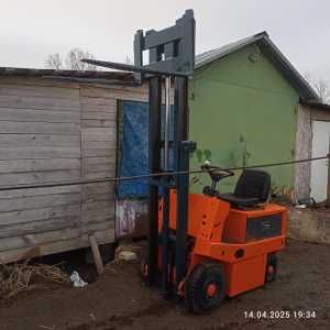 Погрузчик электрический балканкар