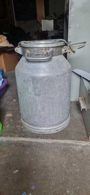 Фляга алюминиевая.