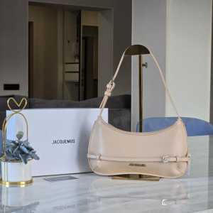 Люксовая сумка JACQUEMUS