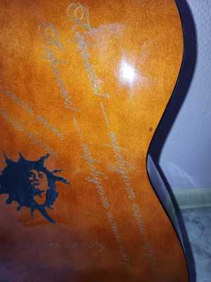 Гитара с Кино