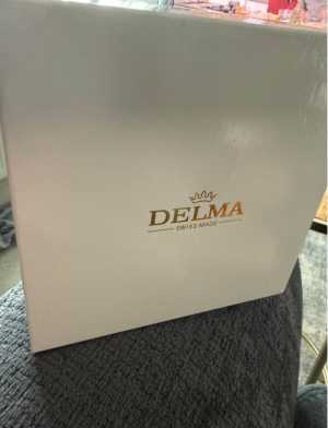 ������ �������� ����������� ���� Delma Santiago Quartz, ��������