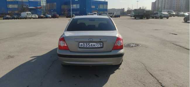 Hyundai Elantra, 2010