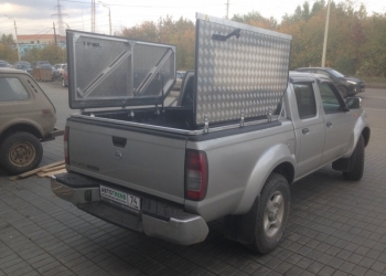      "NIIS"  Toyota Hilux G8.