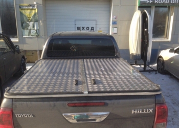      "NIIS"  Toyota Hilux G8.