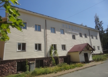 Отдельно стоящее нежилое здание
