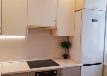 2-к квартира, 65 м2, 2/9 эт. В одной минуте от метро. После ремонта.