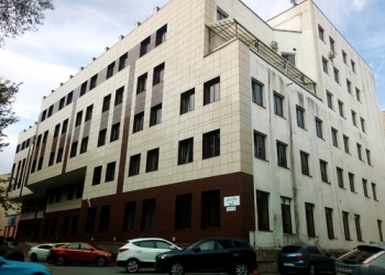 Охранник-парковщик в бизнес центр
