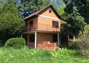 Продается летний дом с участком в курортном городке Врдник