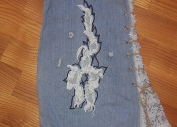 Продаю джинсы