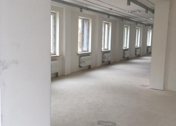 Сдам в аренду помещение свободного назначения 920 кв.м в 4х этажном здании