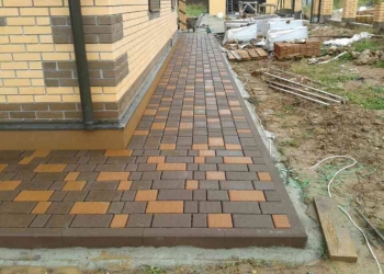 Укладка брусчатки,тротуарной плитки, земляные работы, бетонные работы.