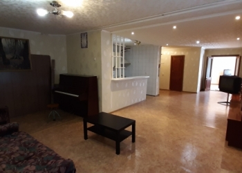 2-к квартира, 72 м2, 1/5 эт.