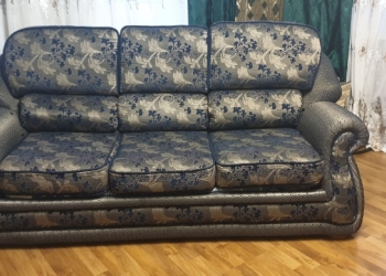 Продам диван и два кресла