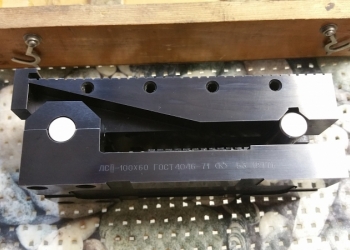 Синусная линейка в футляре