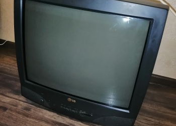 Продам б/у телевизор LG