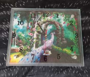 Часы настенные новые