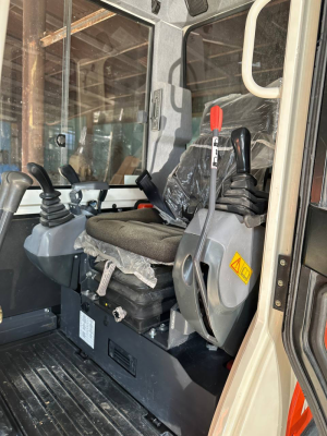 ���������� Kubota KX71-3
