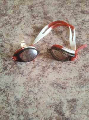 Очки для плавания