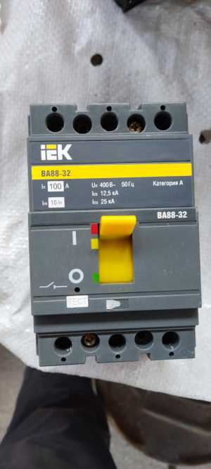 Автоматический выключатель IEK BA88-32