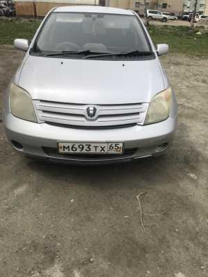 Toyota Ist, 2002