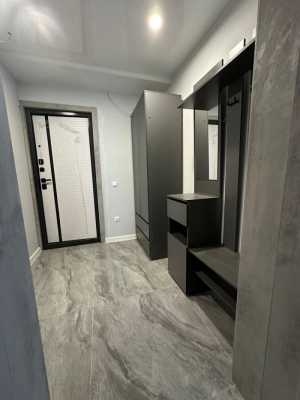 3-� ��������, 80 �2, 1/2 ��.