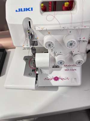 Оверлок juju majestic mo55en