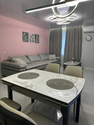 3-� ��������, 80 �2, 1/2 ��.