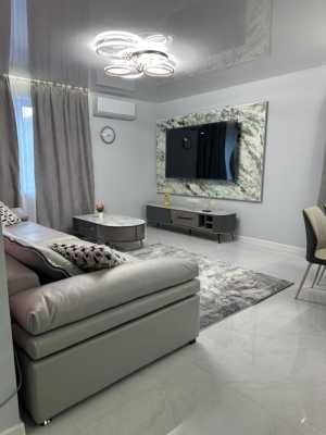 3-� ��������, 80 �2, 1/2 ��.