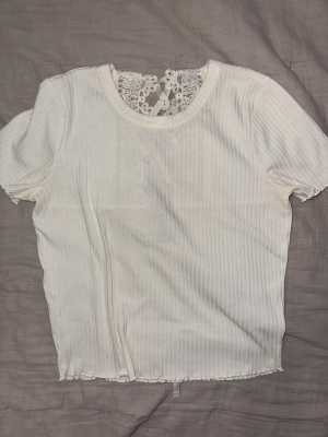 Футболка женская ( Заколка в подарок )