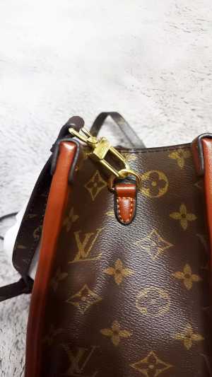 Сумка-тоут от Louis Vuitton (кожа)