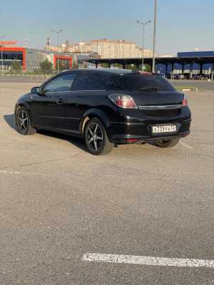 Opel Astra GTC, 2008
