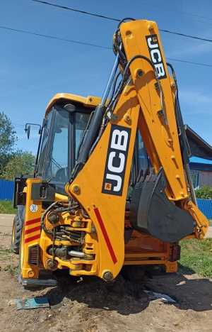 Продаётся экскаватор-погрузчик JCB 3CX 2018 года