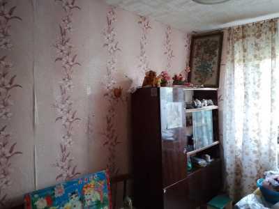 Дом 72 м2, приусадебный участок 1227м.кв, газ,свет,вода в доме .