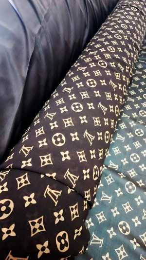 Шифон Louis Vuitton: Италия.