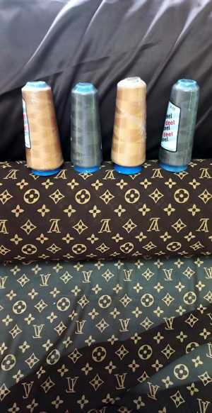 Шифон Louis Vuitton: Италия.