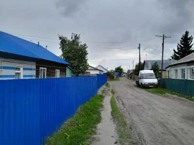 Продаю квартиру в двухквартирном жилом доме