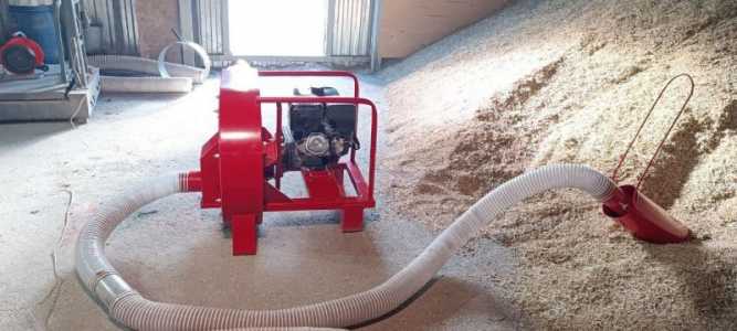 Зернодробилка Лидер бензиновая 15 л.с.