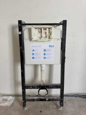 Инсталяция для унитаза и унитаз