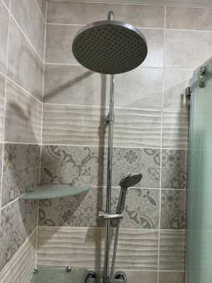 Душевая система с тропическим душем