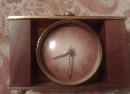 Настольные часы Маяк. В ремонт.