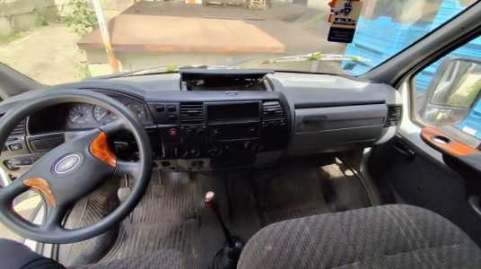 Автолавка 2003 года