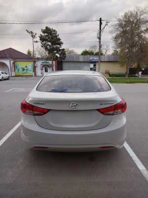 Hyundai Elantra, 2012