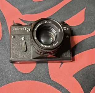 Продается фотоаппарат Зенит