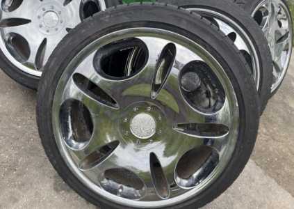 ������ R20 ������������ 8.5/9.5 Lowenhart245/40R20